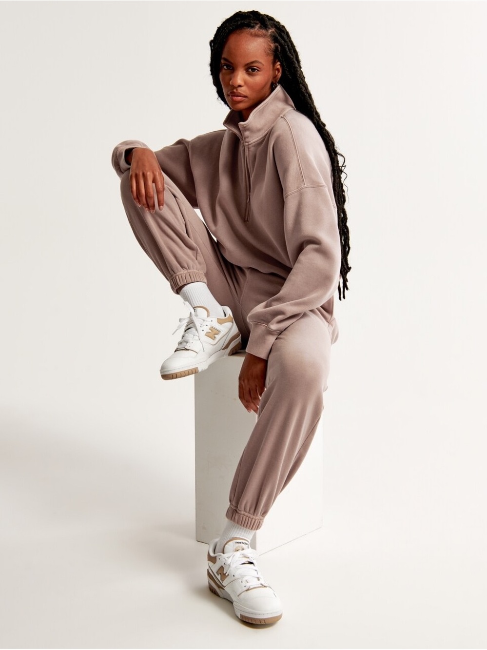 Abercrombie & Fitch High Rise Sunday Sweatpants in Taupe - Picture 7 of 8